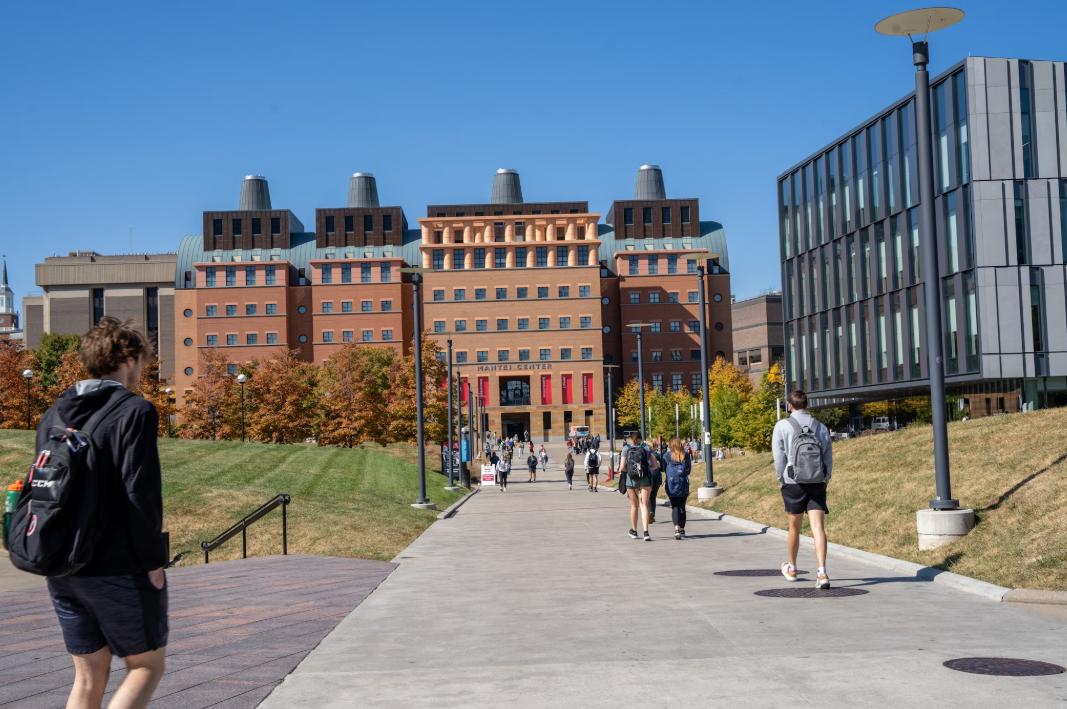 美国大学双录取申请_高考后留学美国途径_如何申请赴美留学