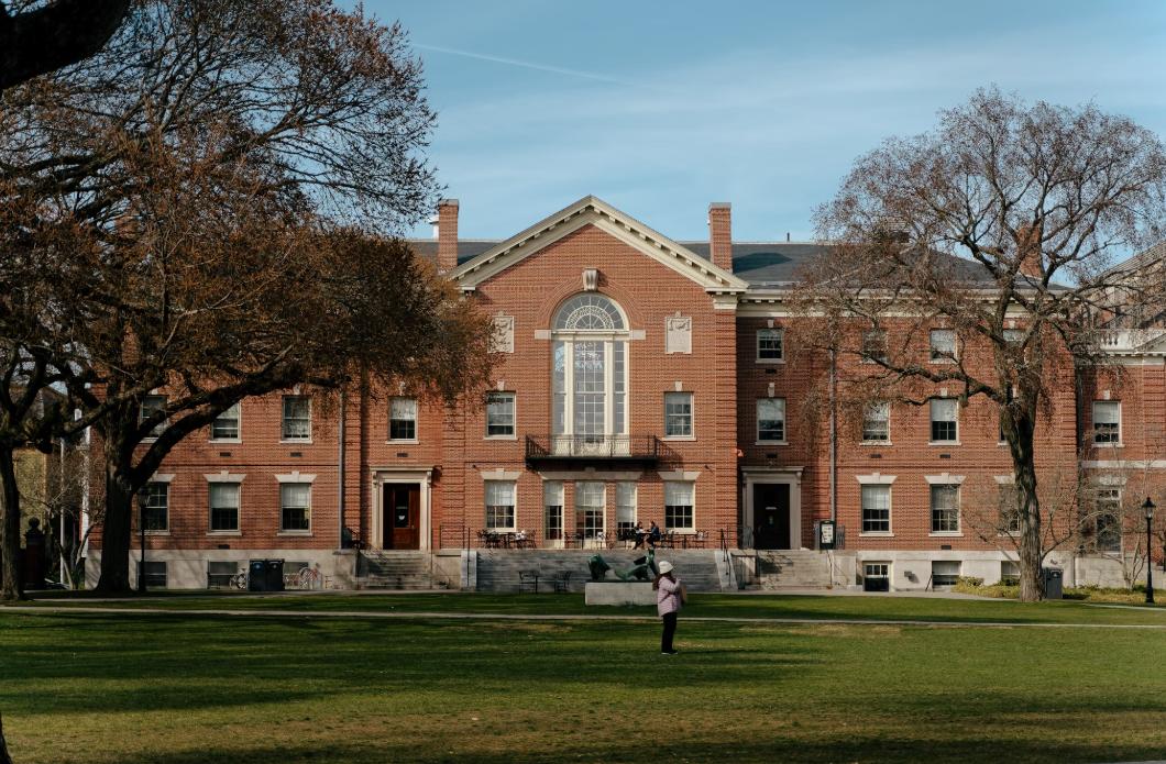 如何申请赴美留学_高考后留学美国途径_美国大学双录取申请