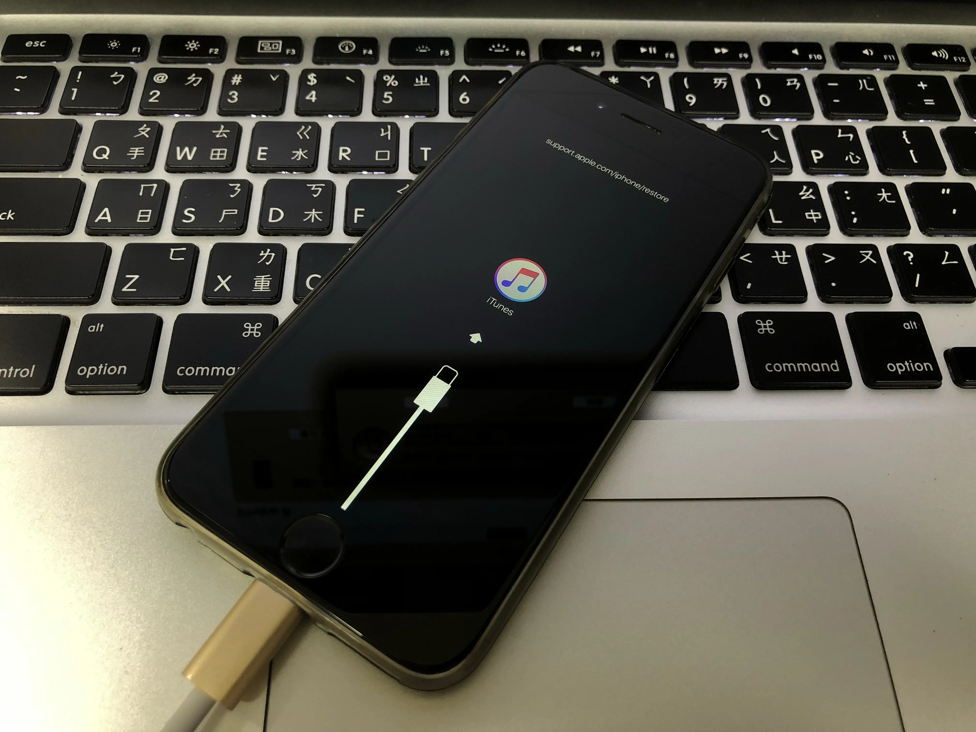 忘记iPhone解锁密码怎么办_apple id密码找回_iPhone清除密码方法