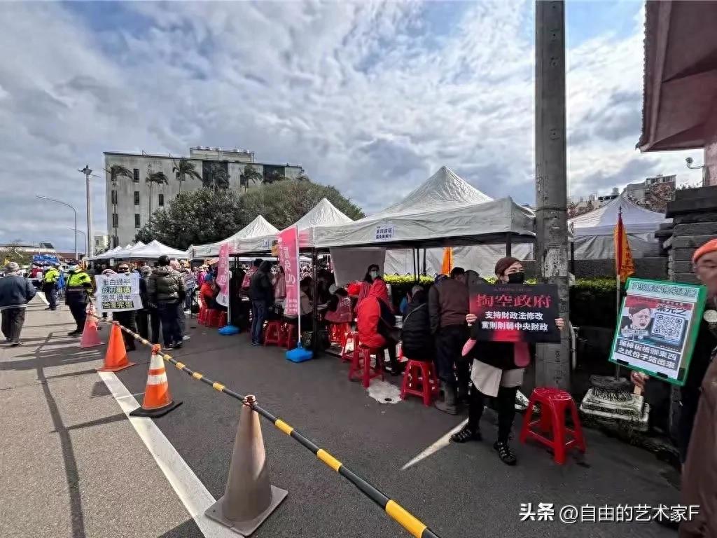 忘账号密码脸书怎么办_脸书账号密码忘了_忘账号密码脸书怎么登录